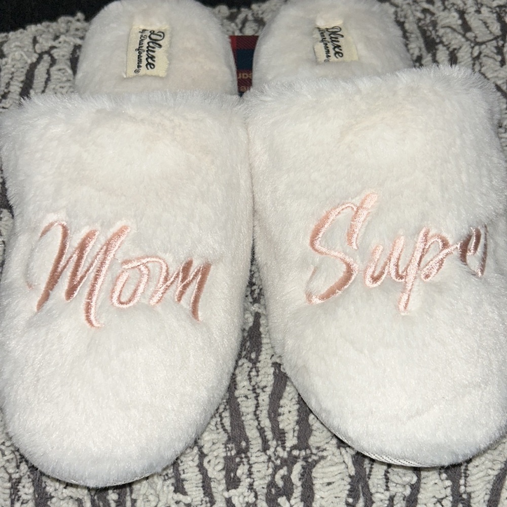 Super Mom Slippers- NWT